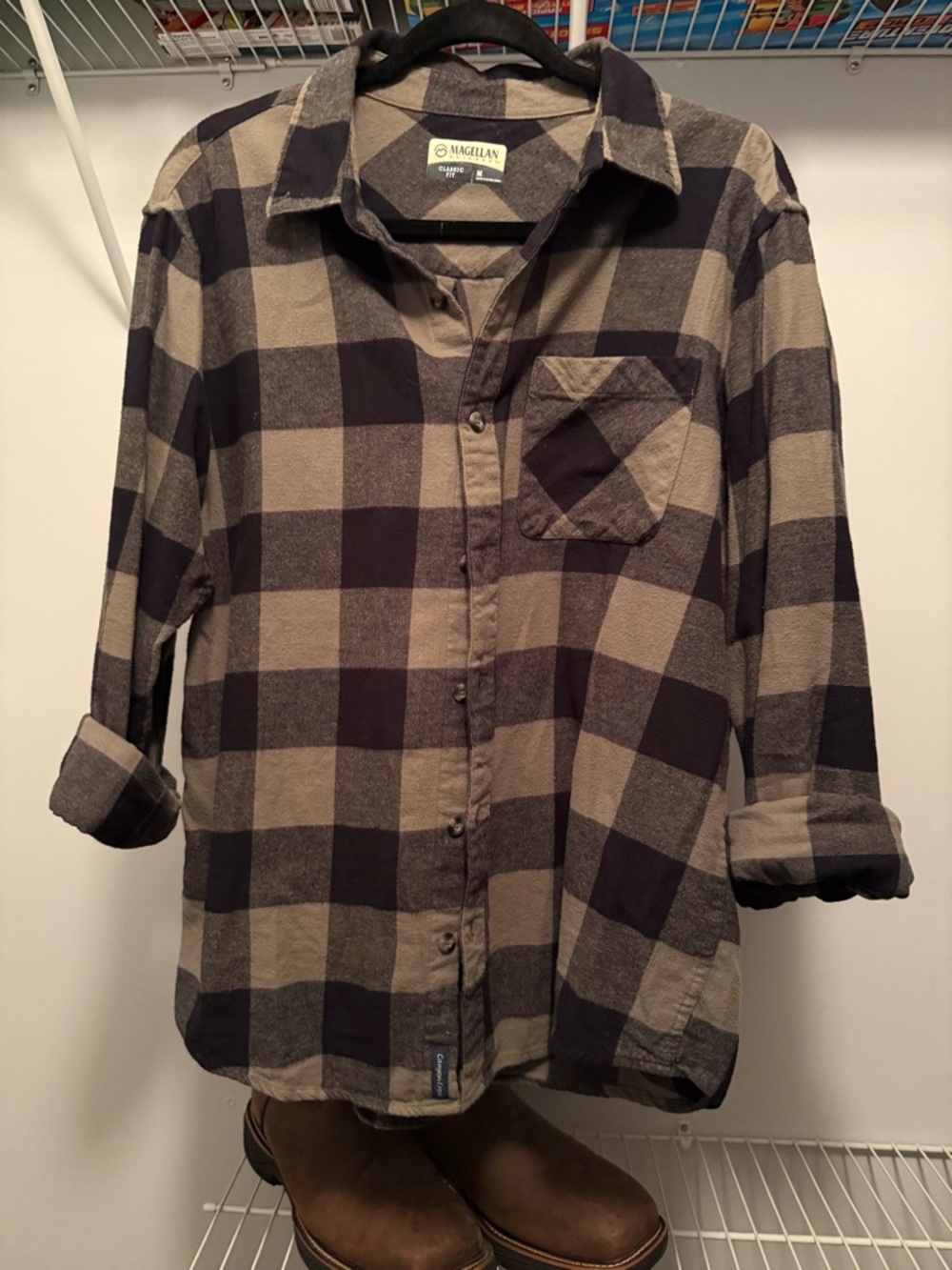 Magellan Outdoors Men's Plaid Button-Up Shirt - Olive/Black